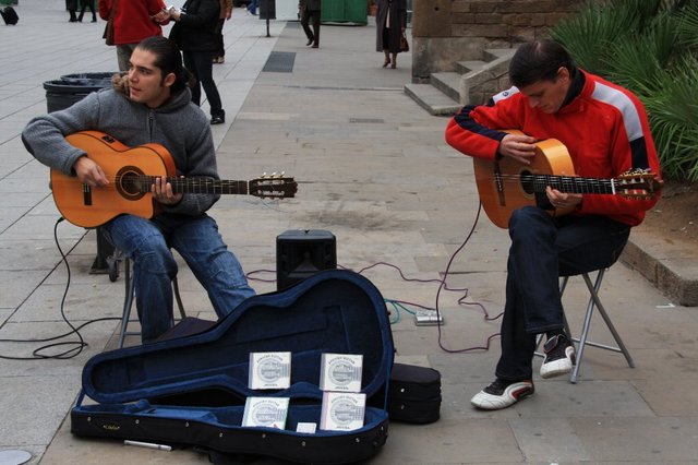 20081123_barcelonatrip_13_street_musicia